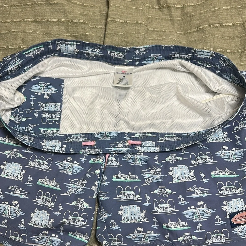 Vineyard Vines Men’s Medium Nautical Swim Trunks